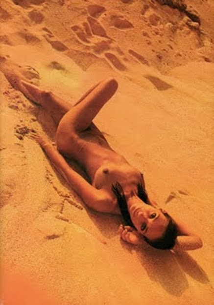 marisa berenson nude pics breast feeding during sex